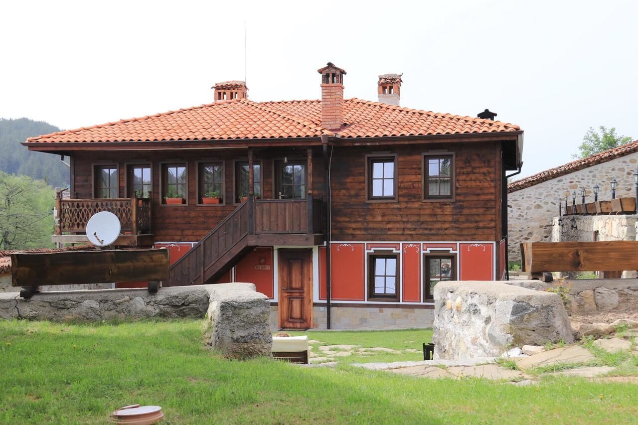 Дома для отпуска Red House Копривштица-4