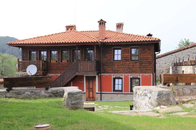 Дома для отпуска Red House Копривштица-3