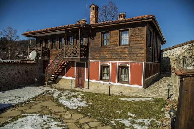 Дома для отпуска Red House Копривштица-19